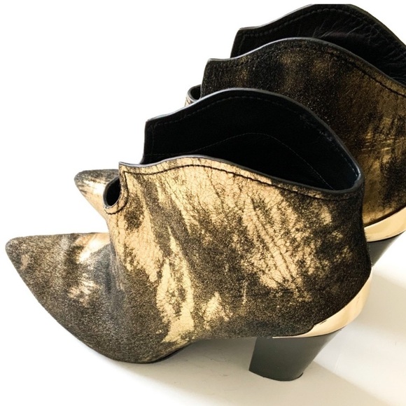 Sigerson Morrison Gold / Black Western
Short Boot 8.5 - Picture 15 of 15